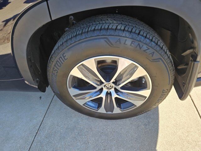 2024 Toyota Highlander LE Dallas TX