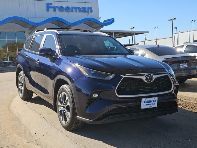 2024 Toyota Highlander LE Dallas TX