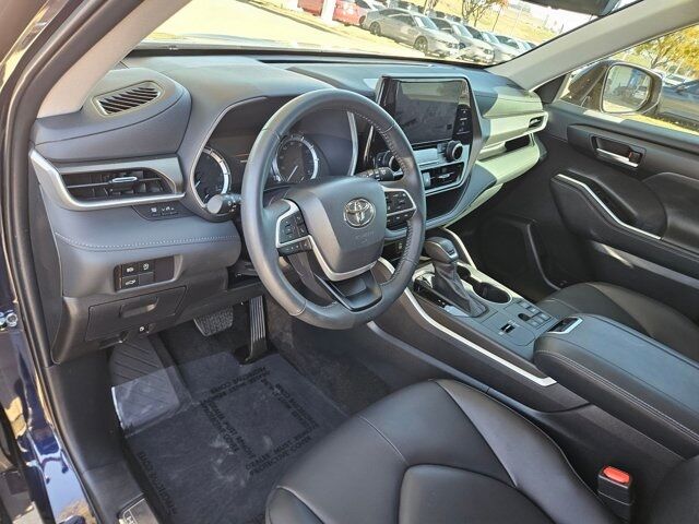 2024 Toyota Highlander LE Dallas TX