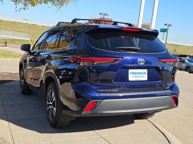 2024 Toyota Highlander LE Dallas TX
