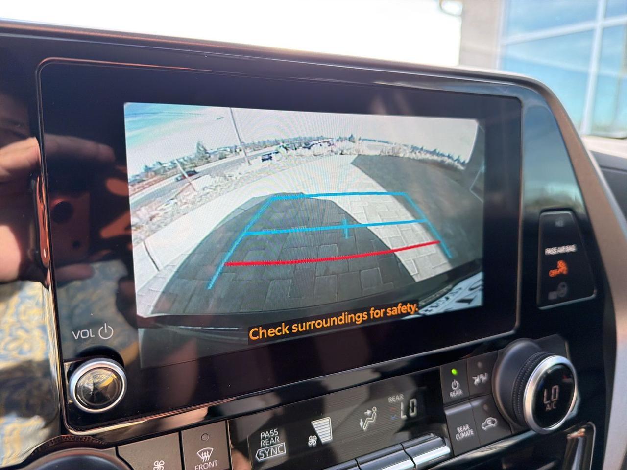 2024 Toyota Highlander LE Bend OR