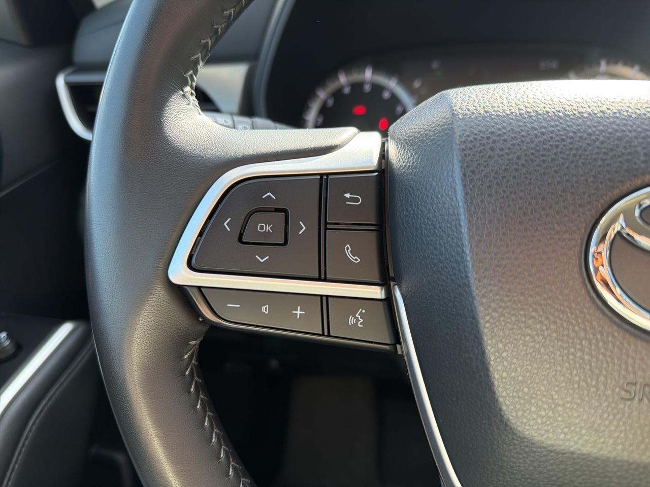 2024 Toyota Highlander LE Bend OR