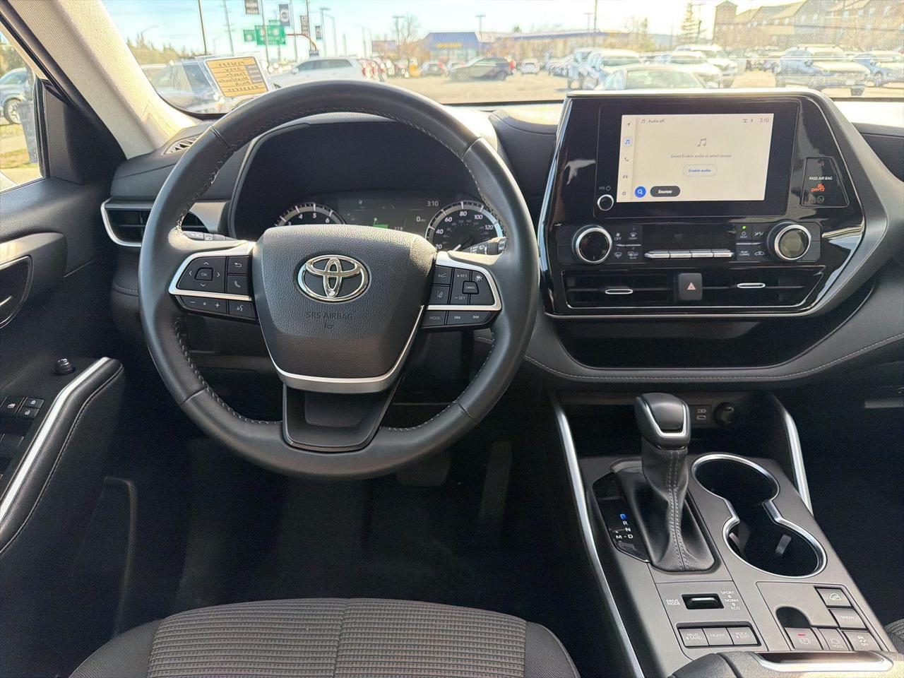 2024 Toyota Highlander LE Bend OR
