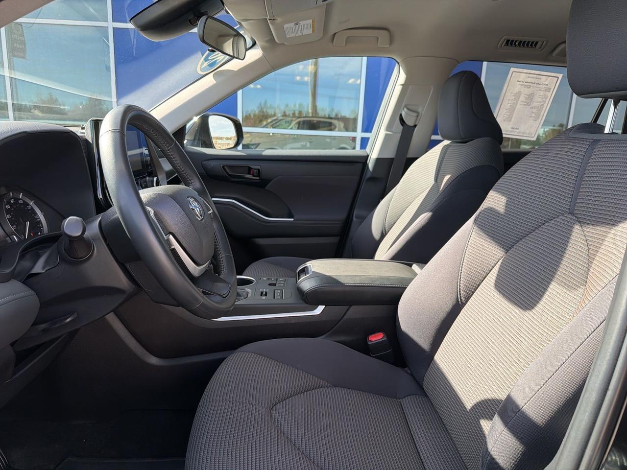 2024 Toyota Highlander LE Bend OR