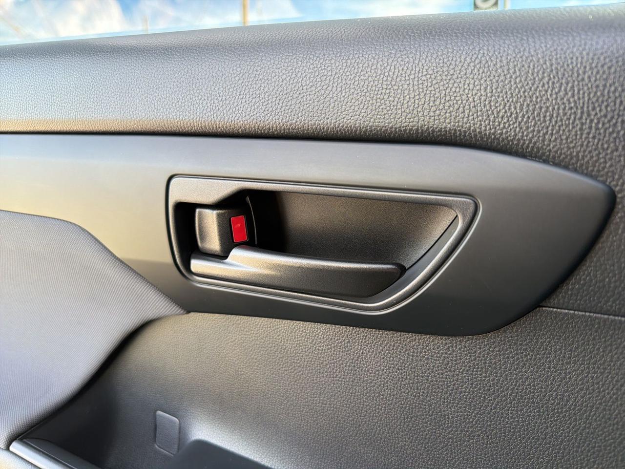 2024 Toyota Highlander LE Bend OR