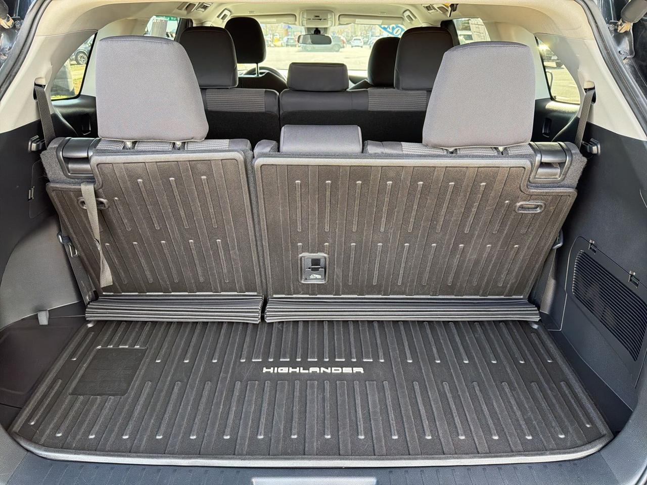 2024 Toyota Highlander LE Bend OR