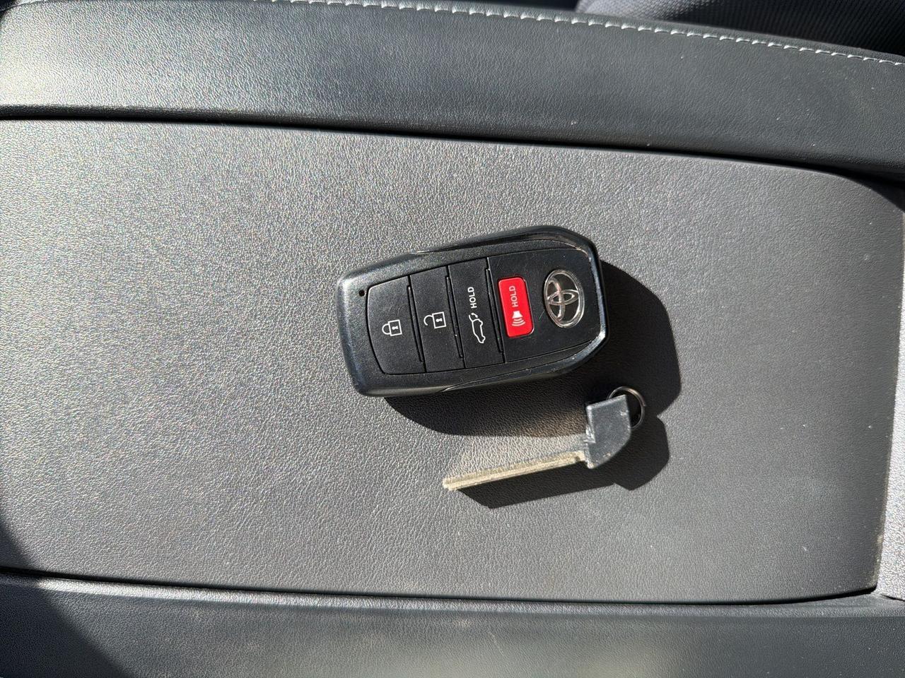 2024 Toyota Highlander LE Bend OR