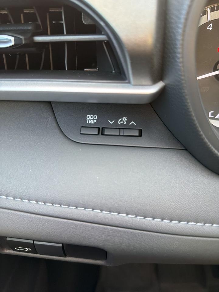 2024 Toyota Highlander LE Bend OR