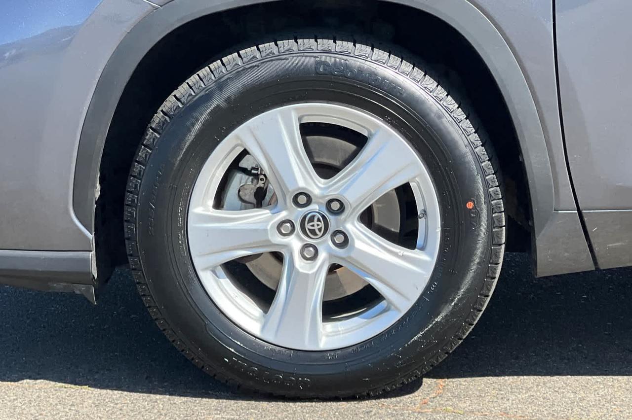 2024 Toyota Highlander LE Roseville CA