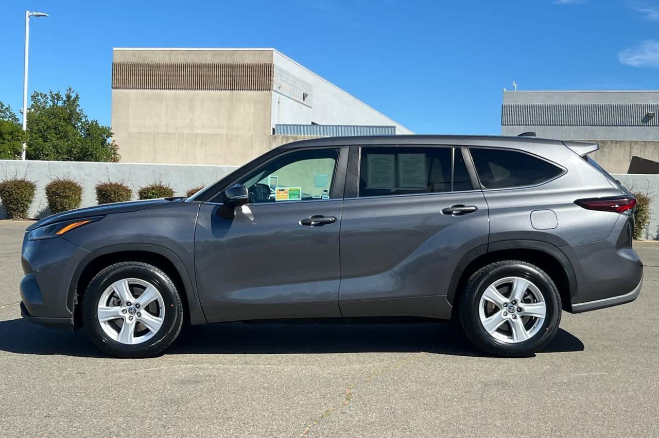 2024 Toyota Highlander LE Roseville CA