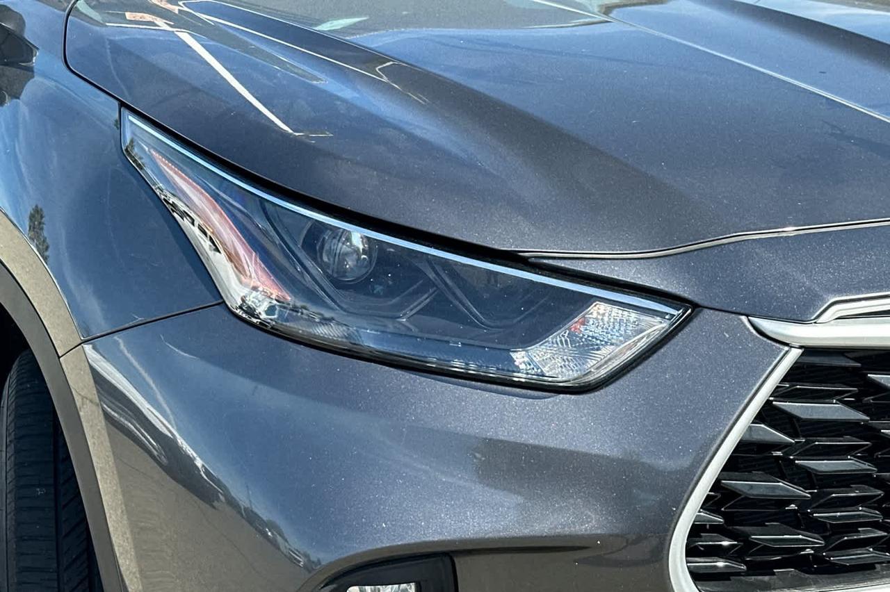 2024 Toyota Highlander LE Roseville CA