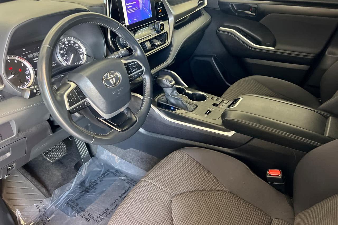 2024 Toyota Highlander LE Roseville CA