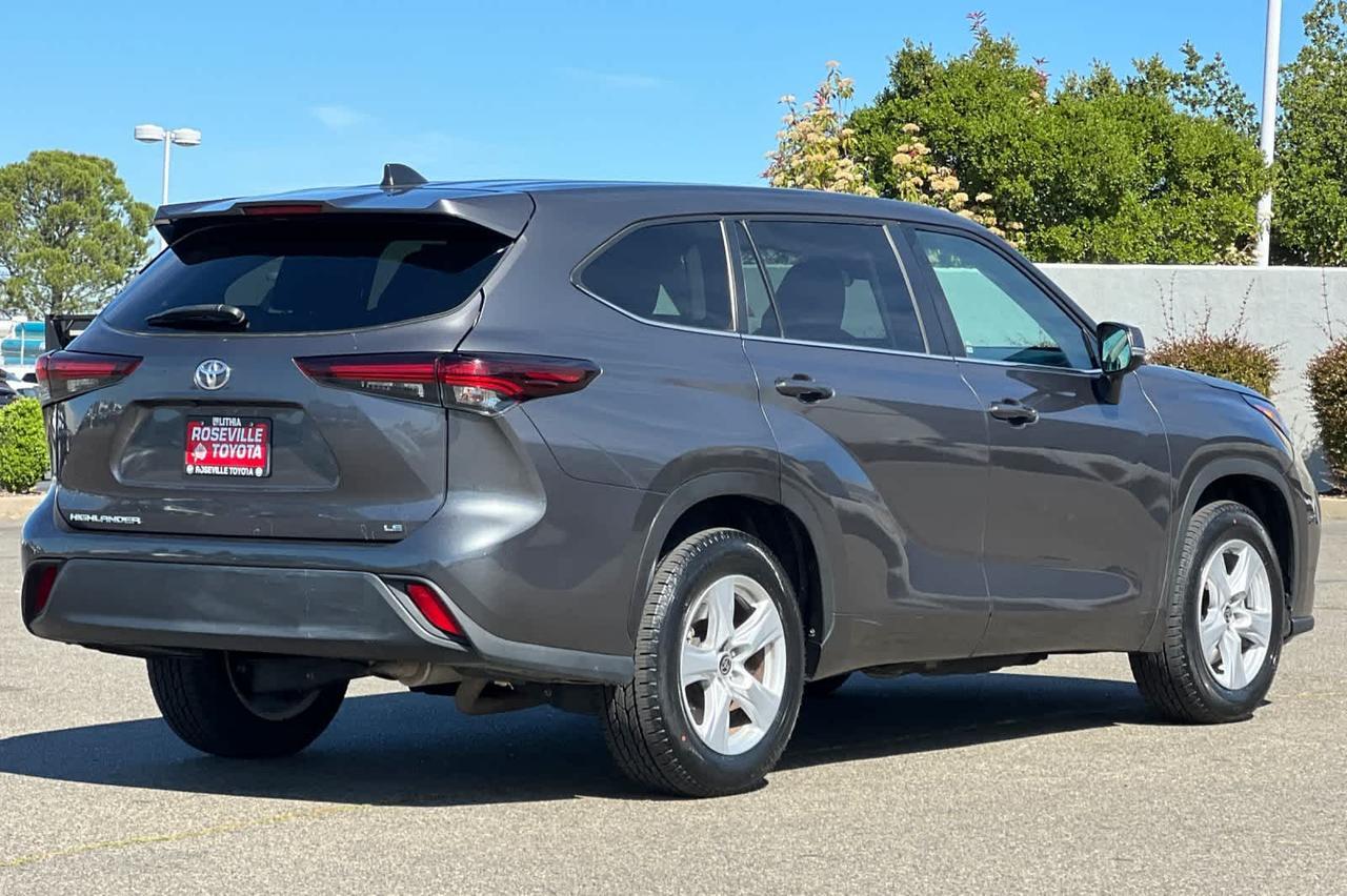 2024 Toyota Highlander LE