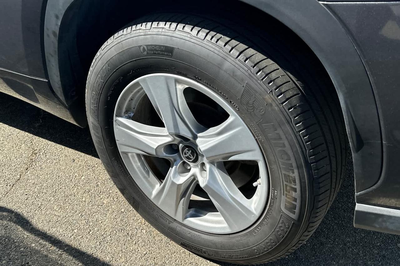 2024 Toyota Highlander LE Roseville CA