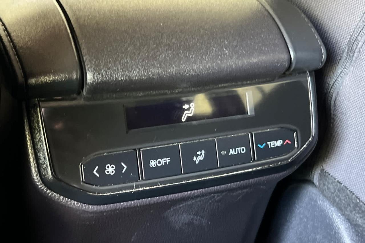 2024 Toyota Highlander LE Roseville CA