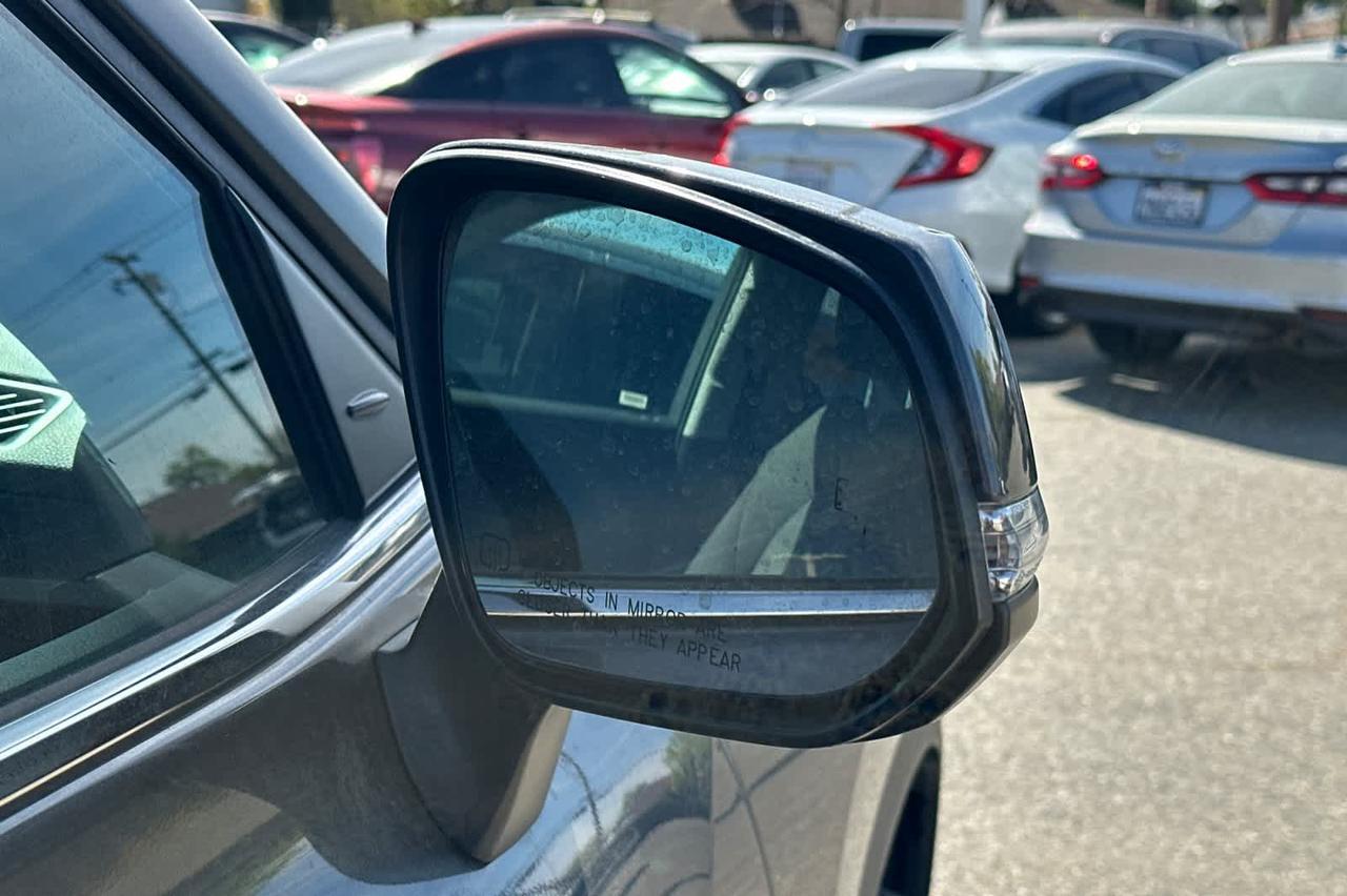 2024 Toyota Highlander LE Roseville CA