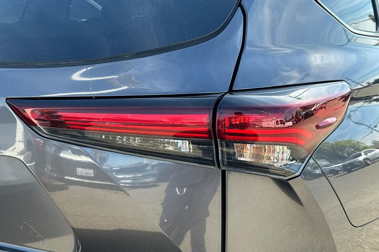 2024 Toyota Highlander LE Roseville CA