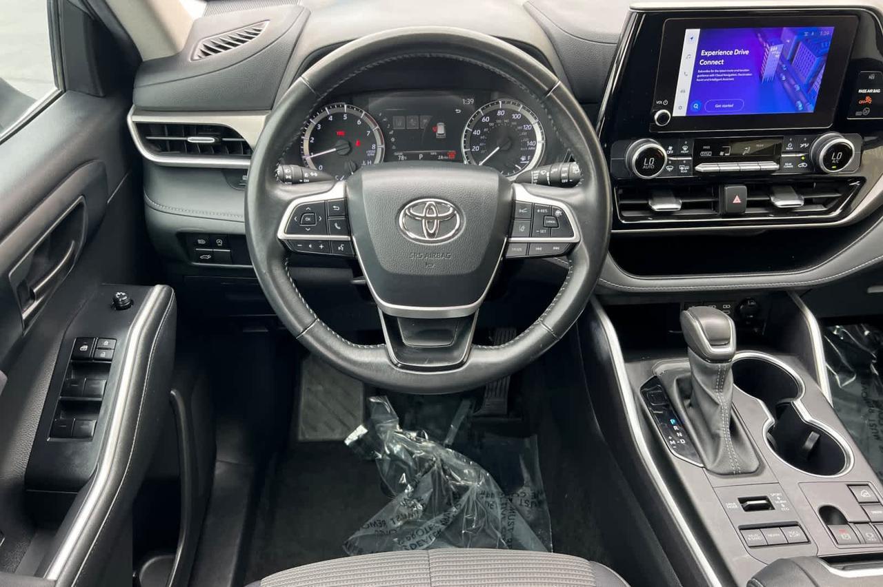 2024 Toyota Highlander LE Roseville CA
