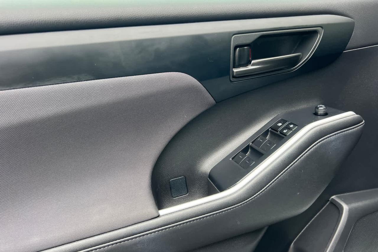 2024 Toyota Highlander LE Roseville CA