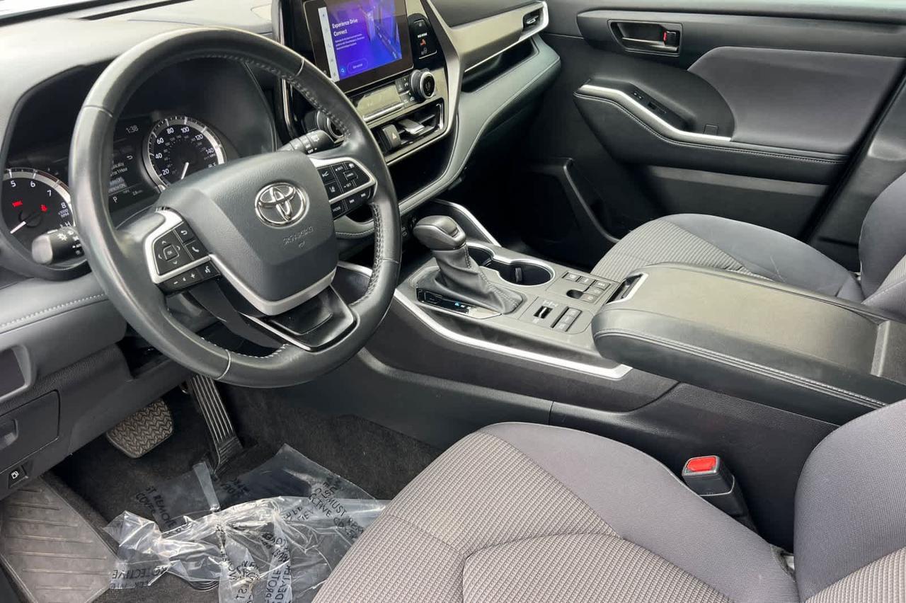 2024 Toyota Highlander LE Roseville CA