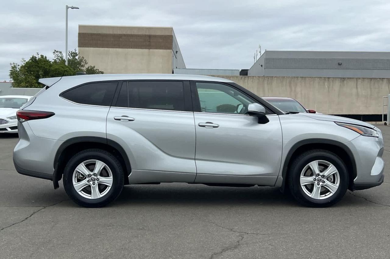 2024 Toyota Highlander LE Roseville CA