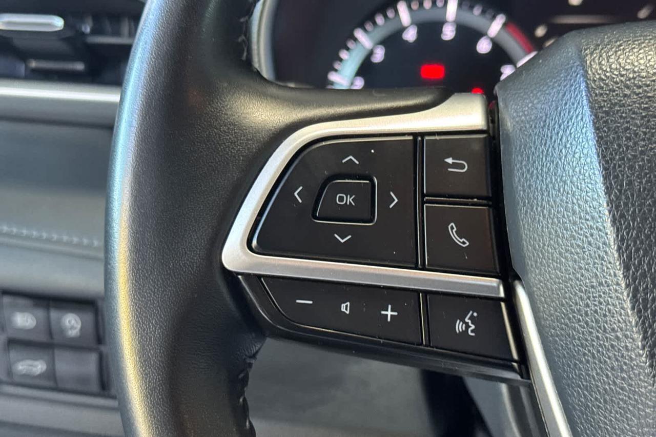 2024 Toyota Highlander LE Roseville CA