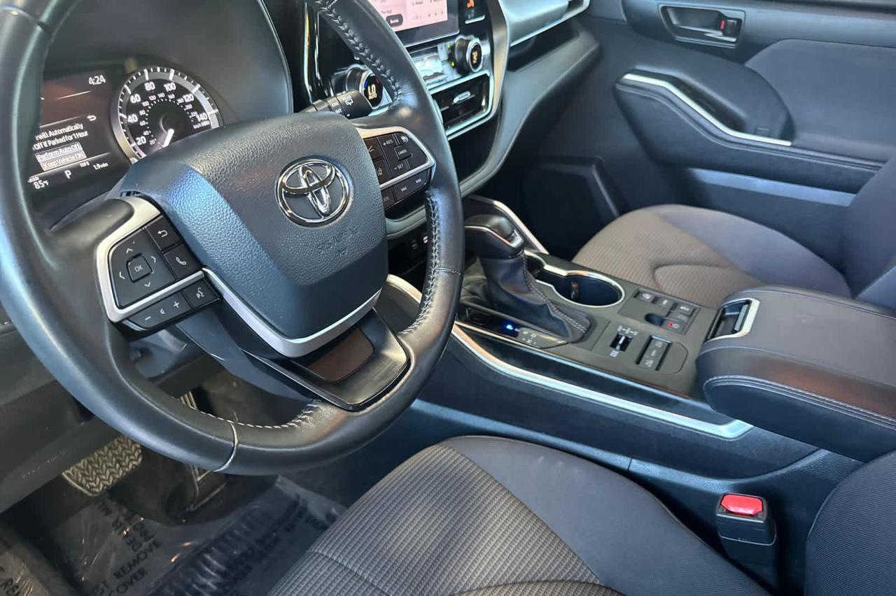 2024 Toyota Highlander LE Roseville CA