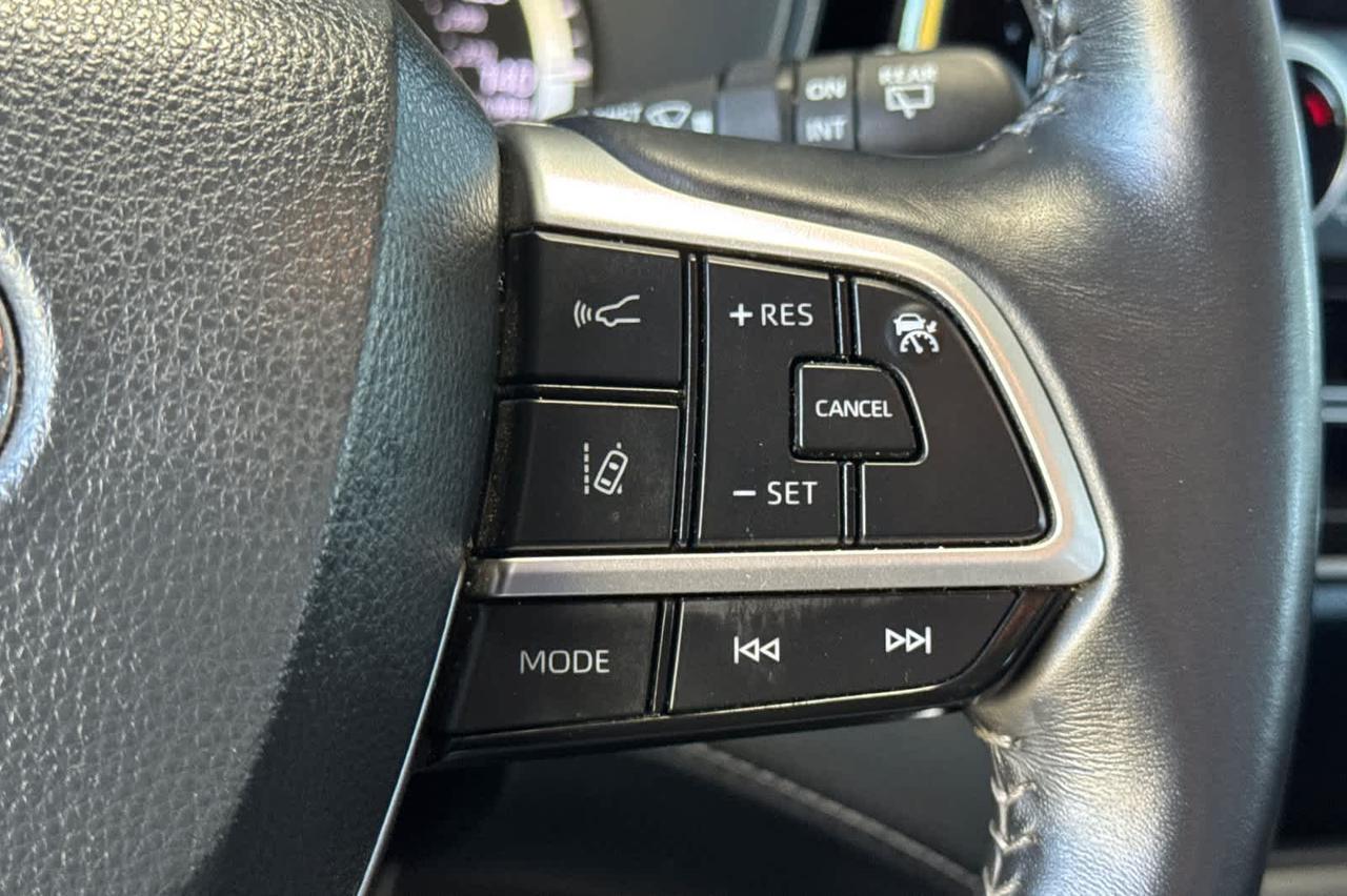 2024 Toyota Highlander LE Roseville CA