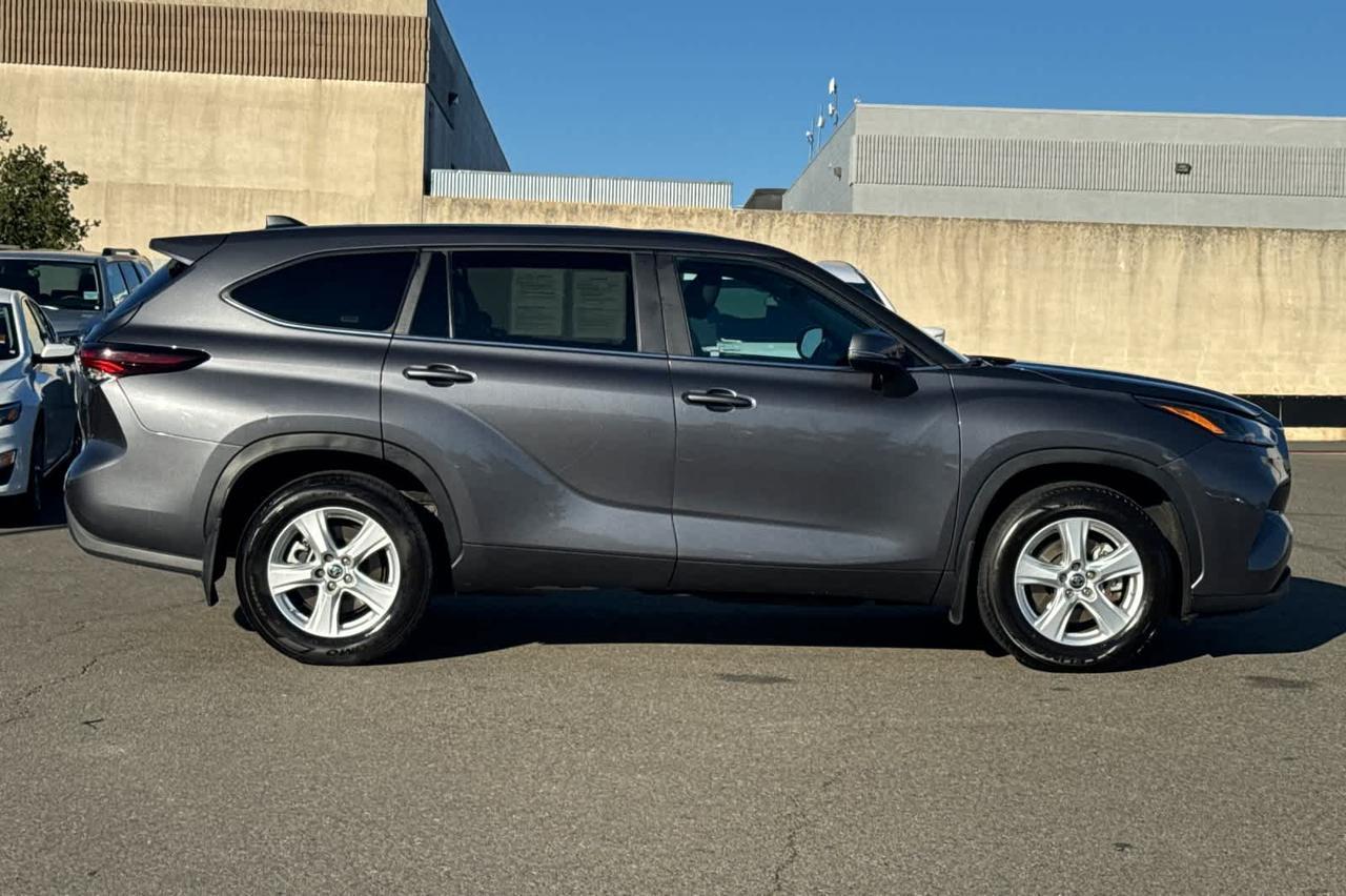 2024 Toyota Highlander LE Roseville CA