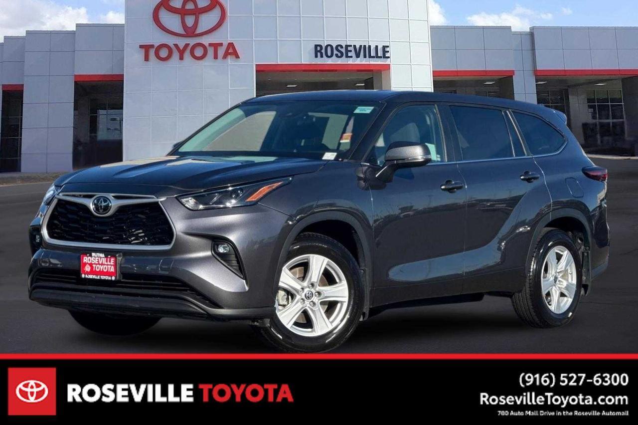 2024 Toyota Highlander LE