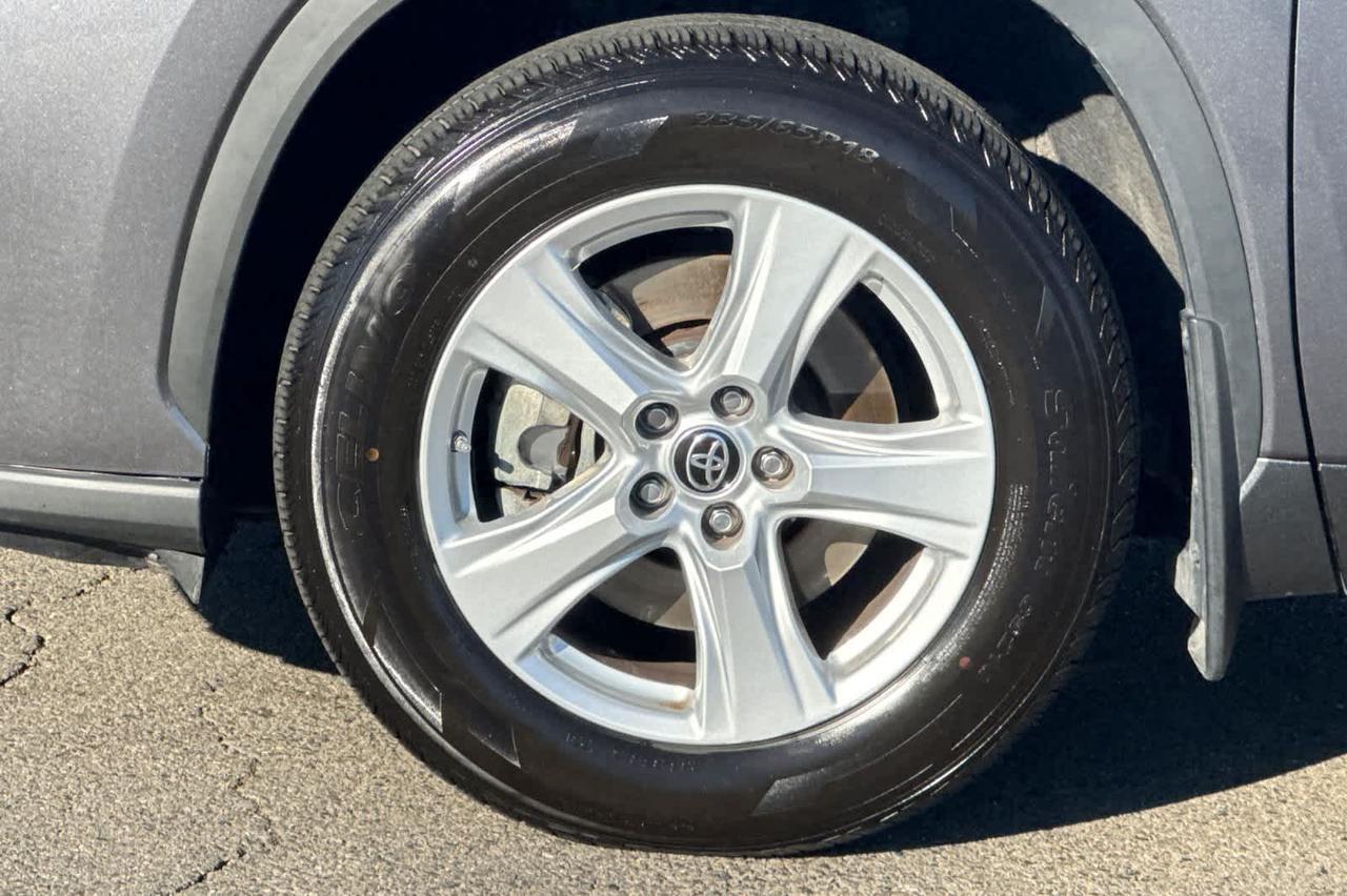 2024 Toyota Highlander LE Roseville CA