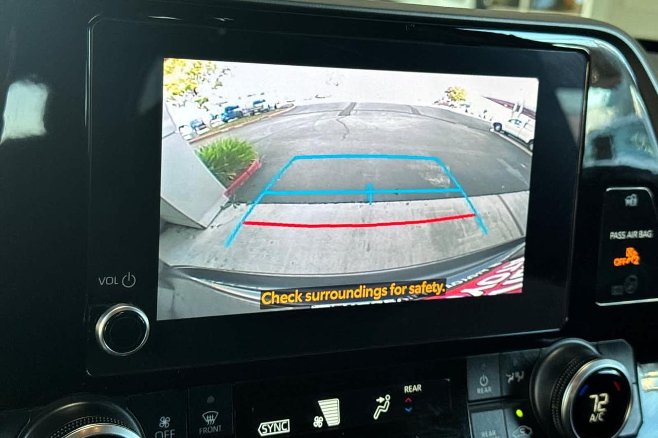 2024 Toyota Highlander LE Roseville CA