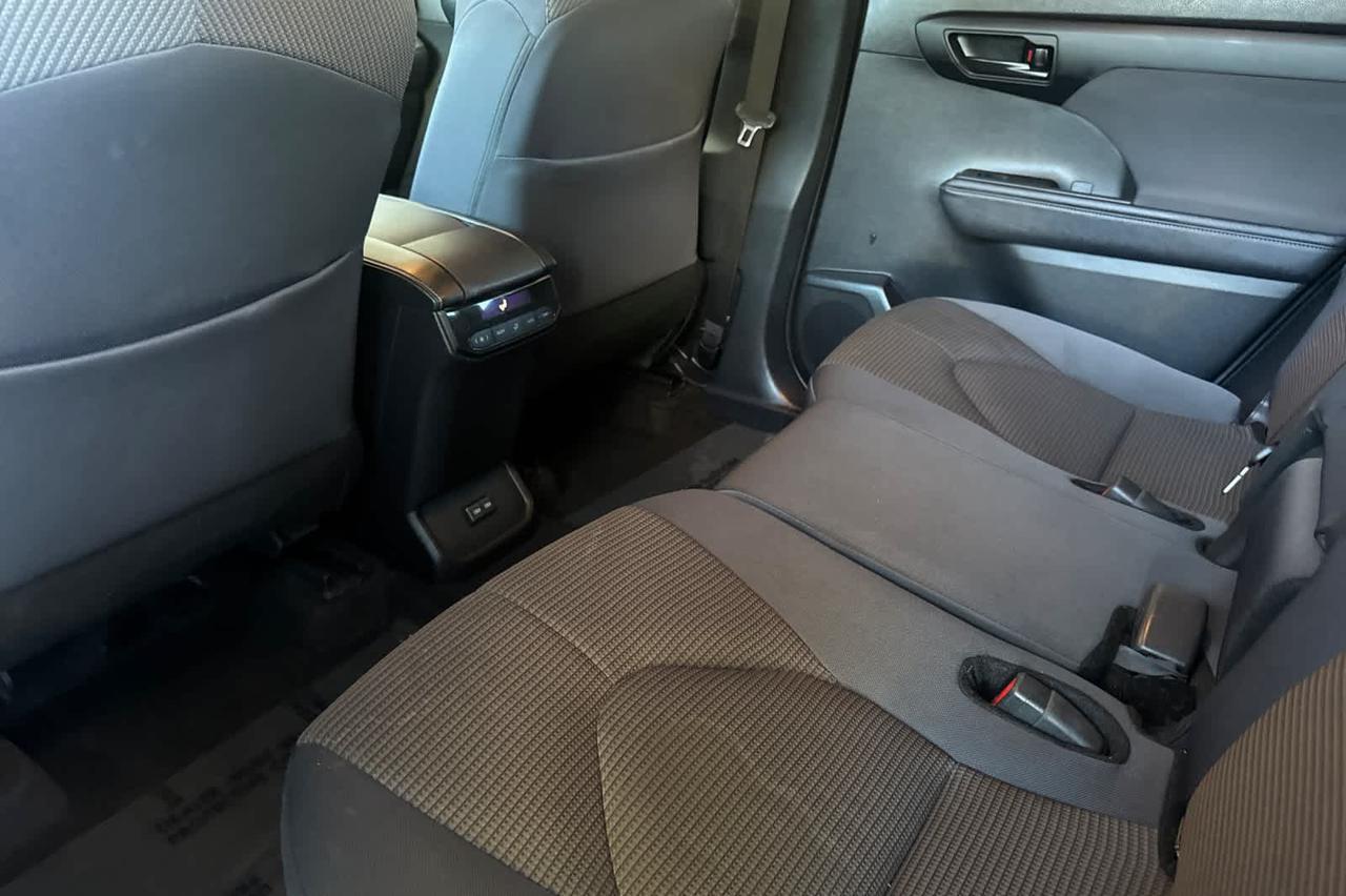 2024 Toyota Highlander LE Roseville CA