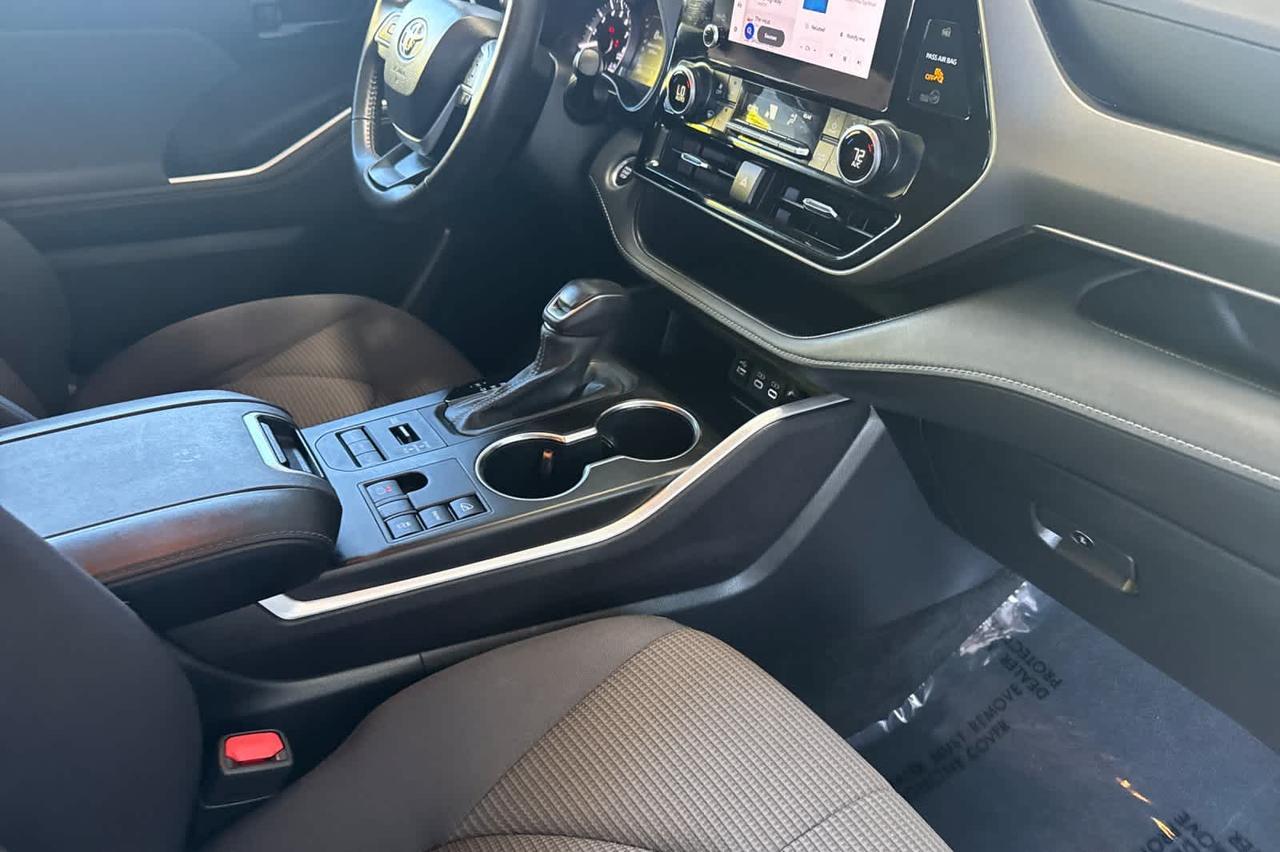 2024 Toyota Highlander LE Roseville CA