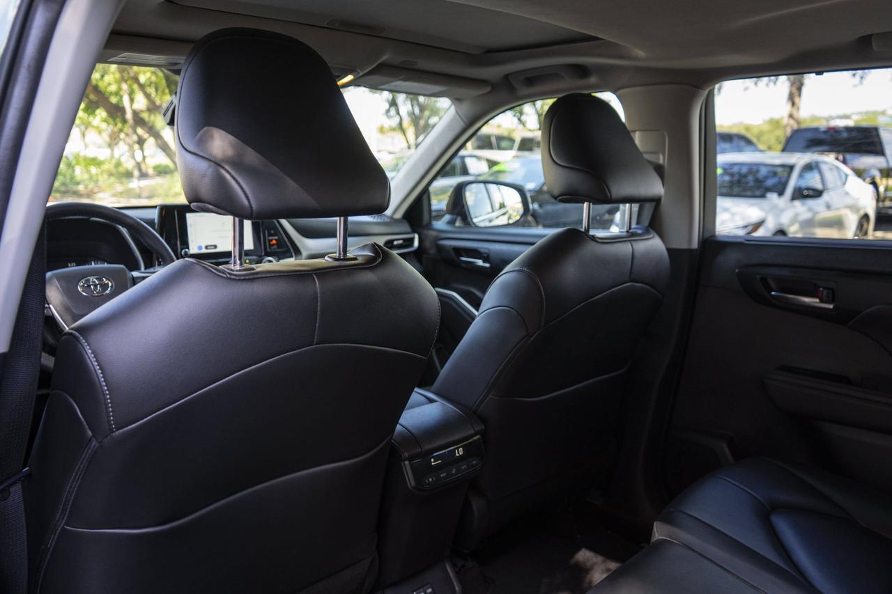 2024 Toyota Highlander LE San Antonio TX
