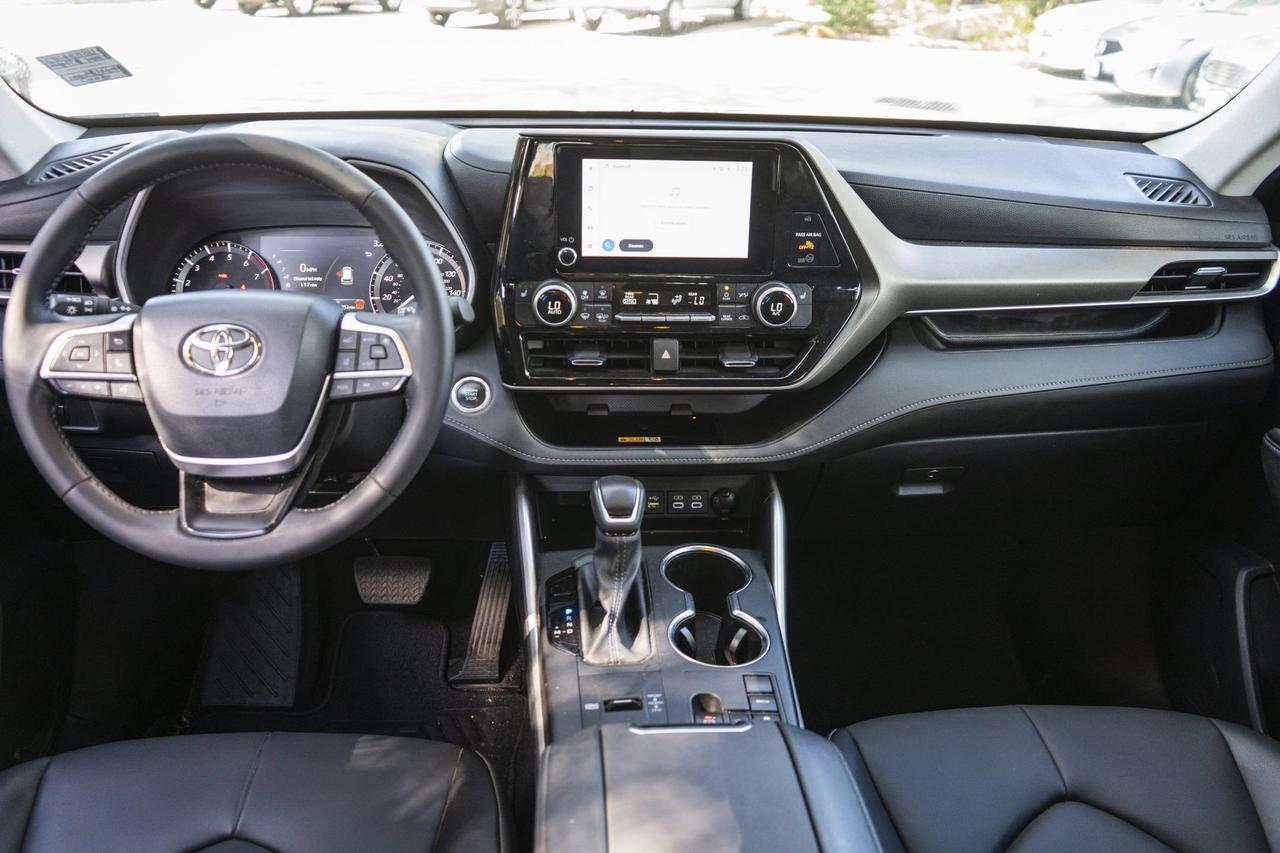 2024 Toyota Highlander LE San Antonio TX