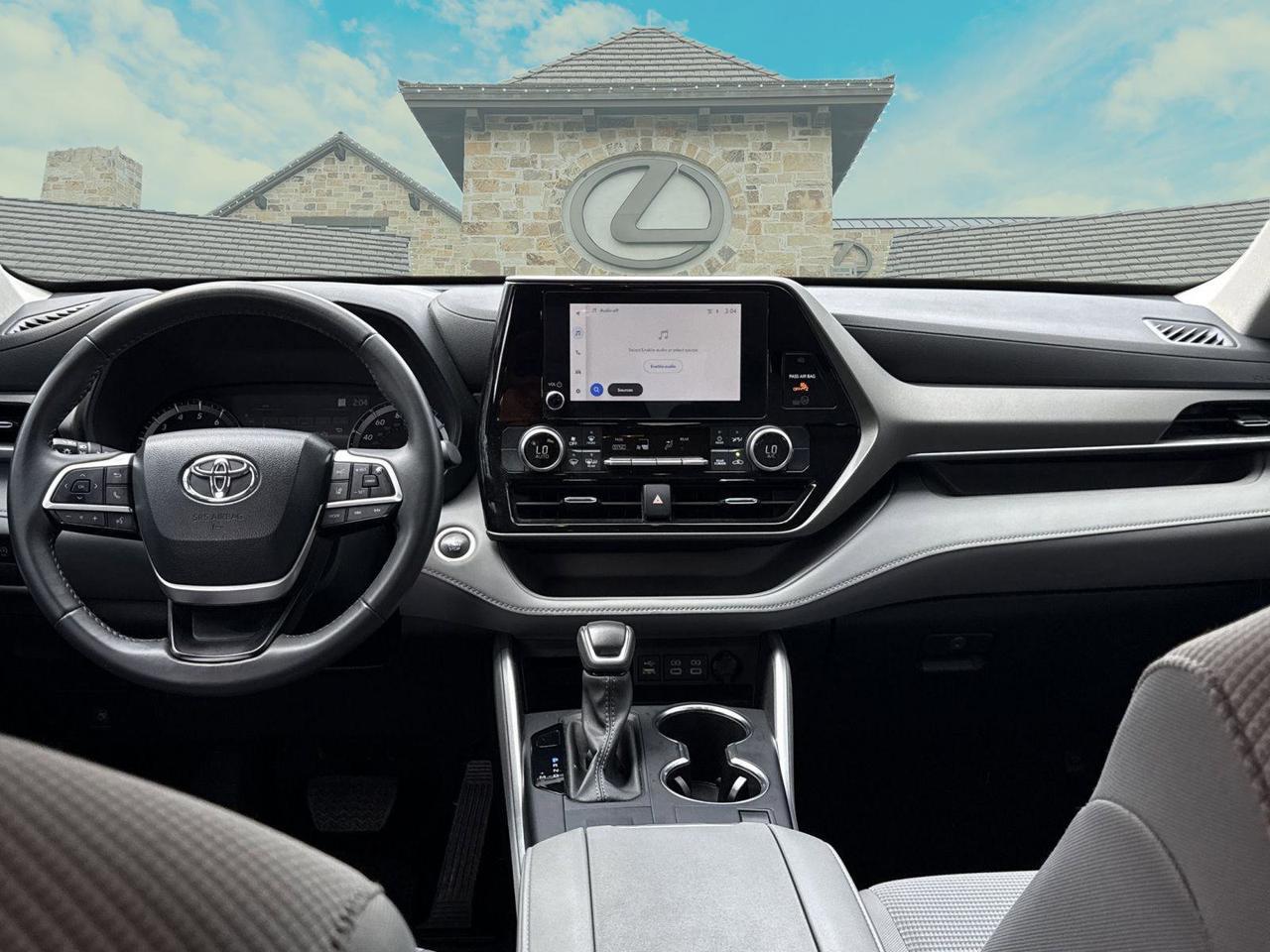 2024 Toyota Highlander LE San Antonio TX