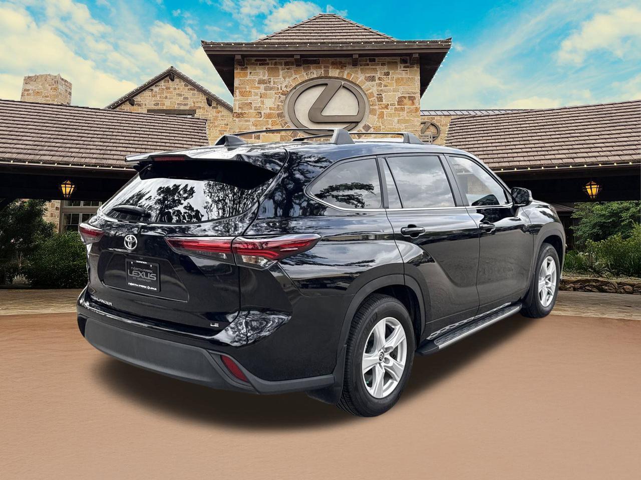 2024 Toyota Highlander LE