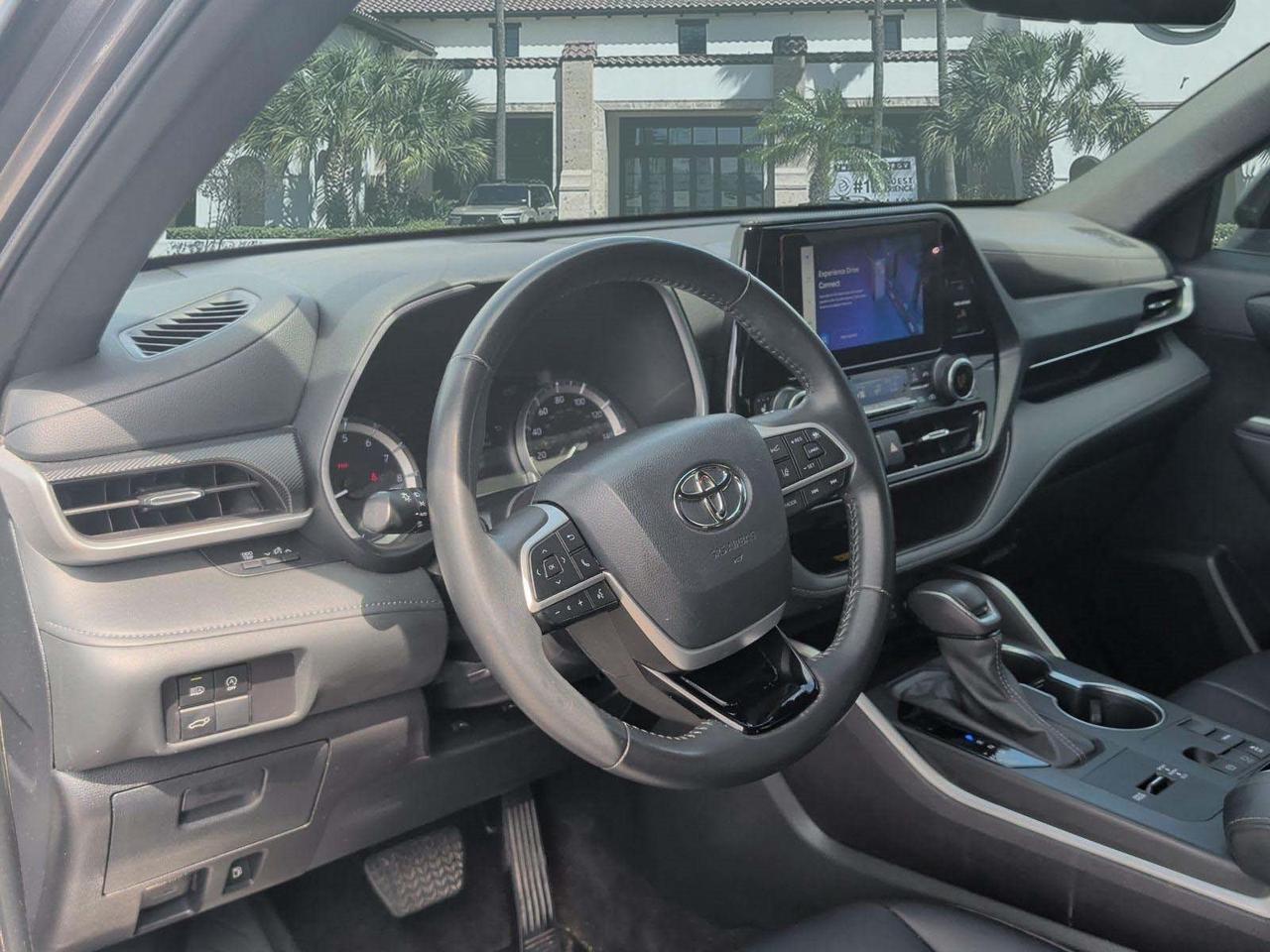 2024 Toyota Highlander LE San Juan TX