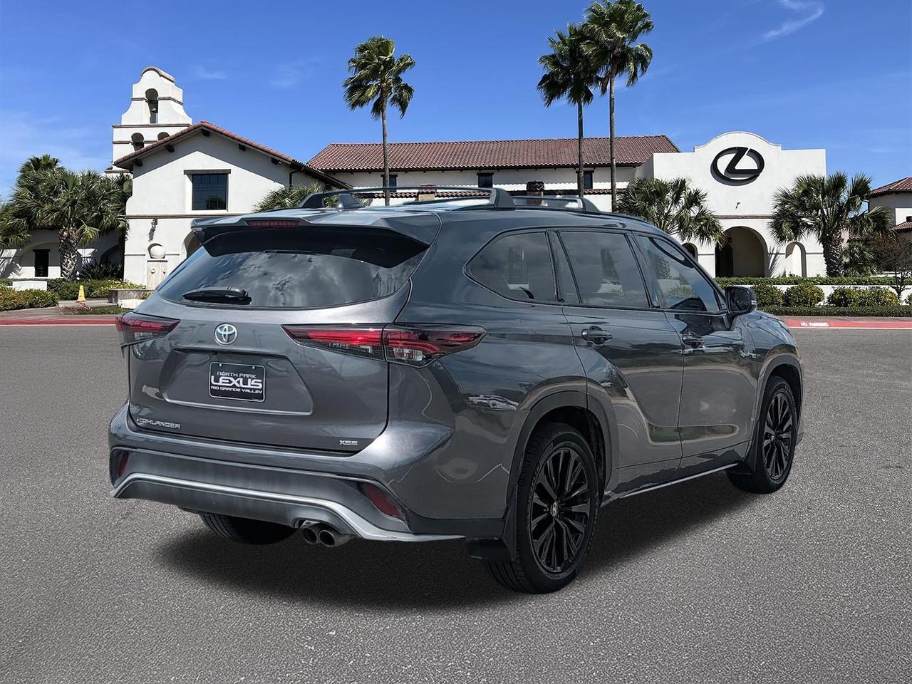 2024 Toyota Highlander LE