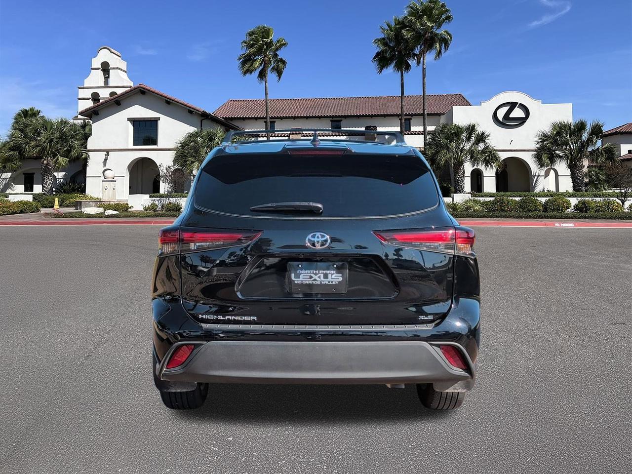 2024 Toyota Highlander LE