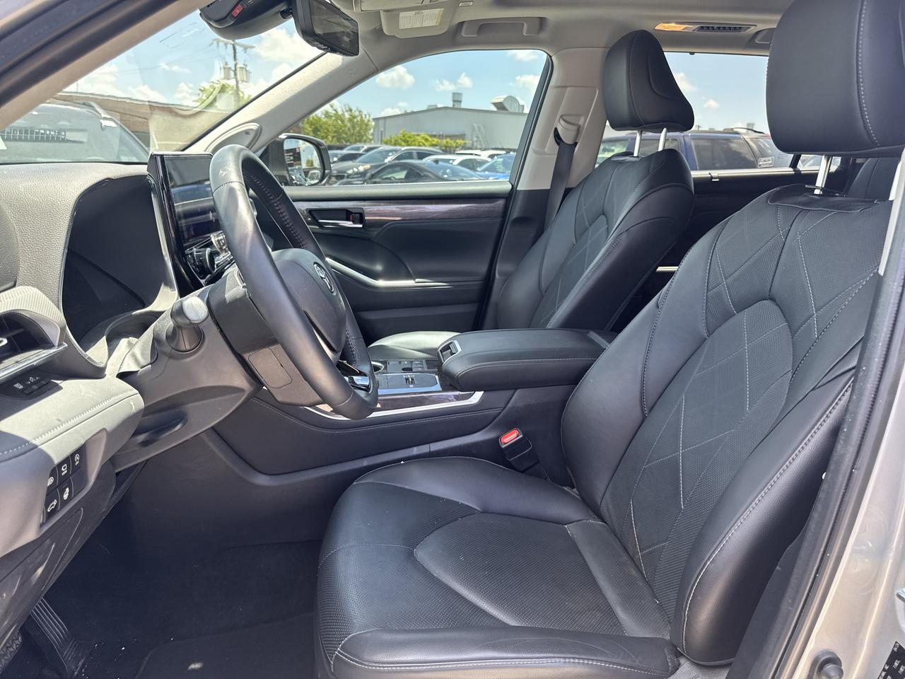 2024 Toyota Highlander LE San Antonio TX
