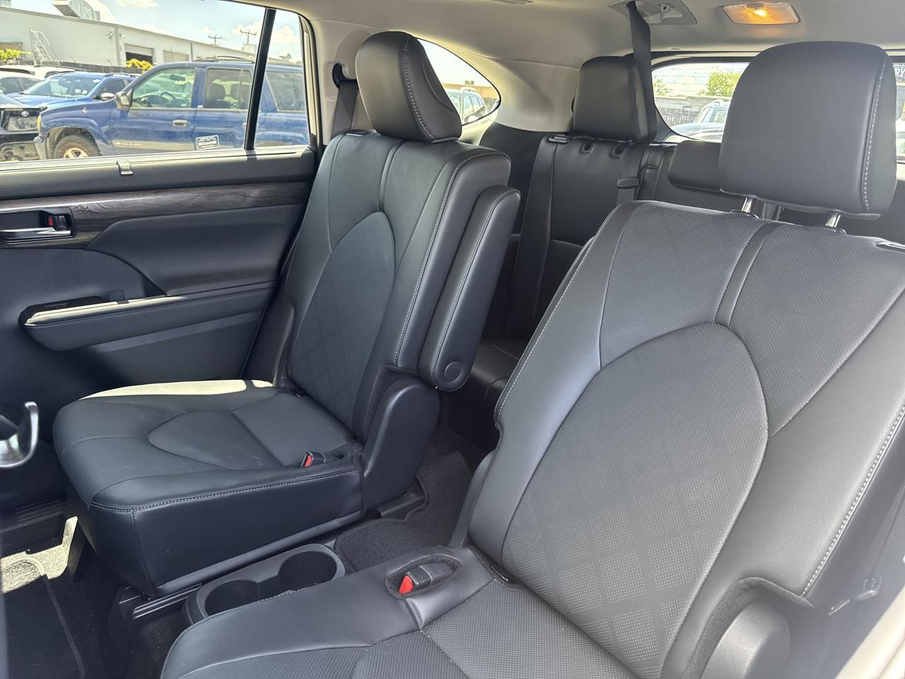 2024 Toyota Highlander LE San Antonio TX