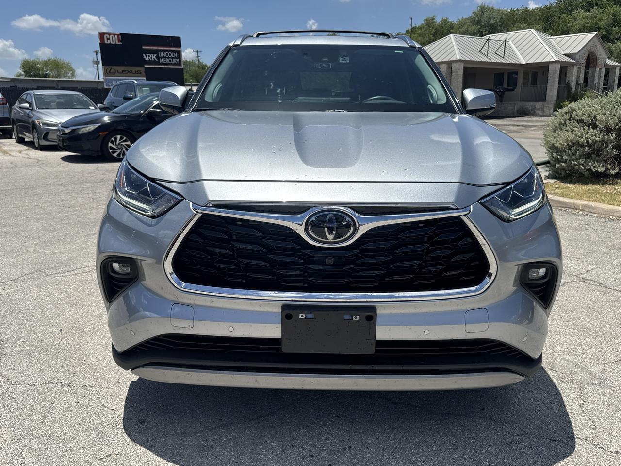 2024 Toyota Highlander LE San Antonio TX