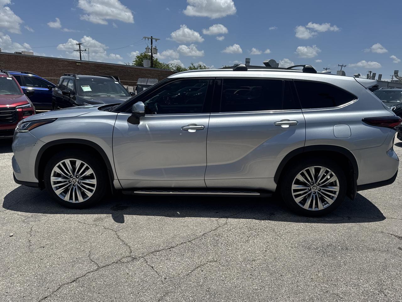 2024 Toyota Highlander LE San Antonio TX