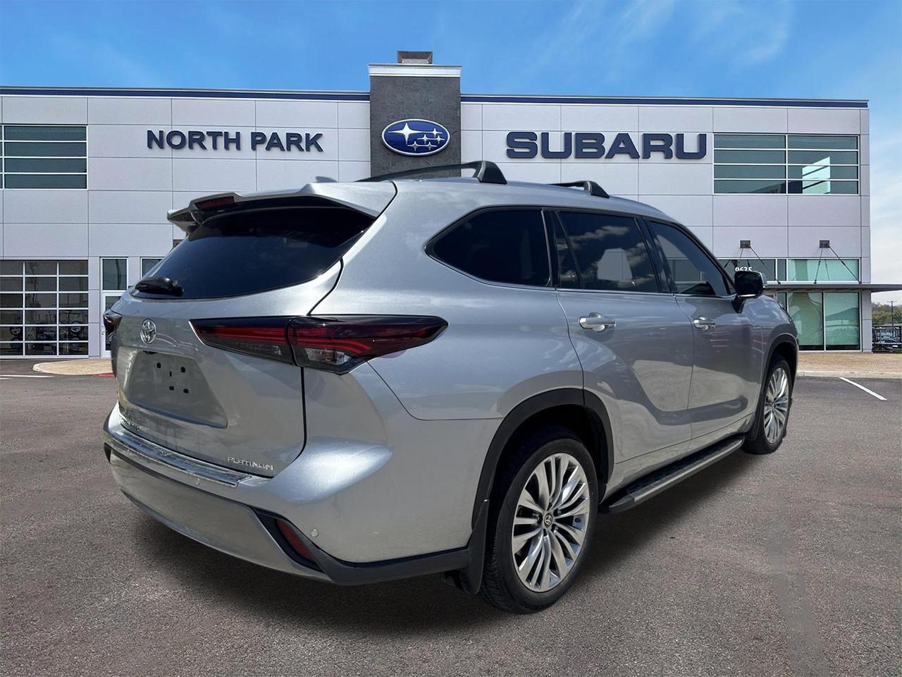 2024 Toyota Highlander LE San Antonio TX