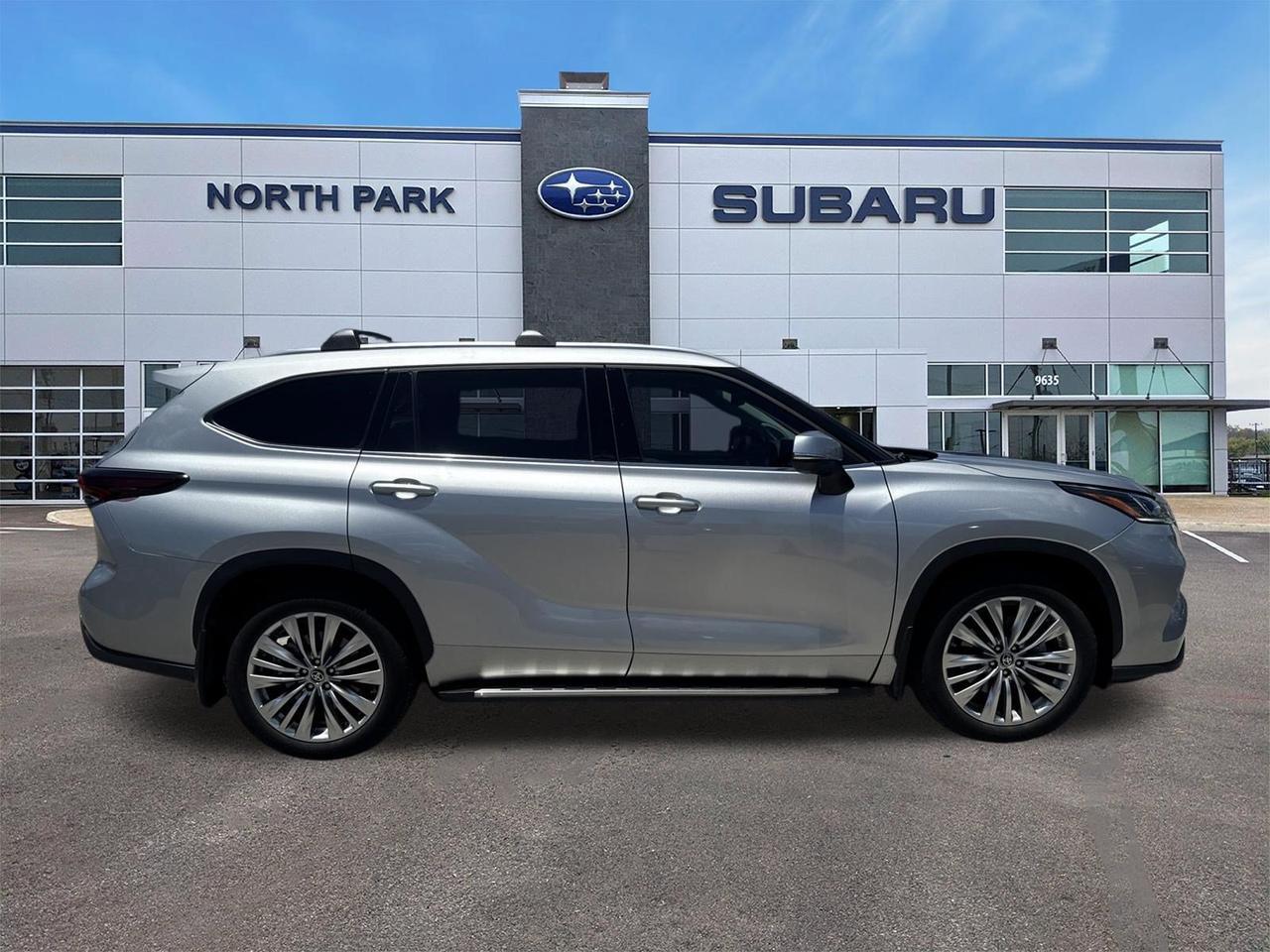 2024 Toyota Highlander LE San Antonio TX