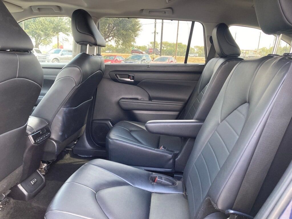 2024 Toyota Highlander LE San Antonio TX