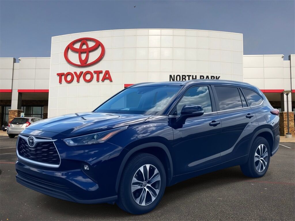 2024 Toyota Highlander LE San Antonio TX
