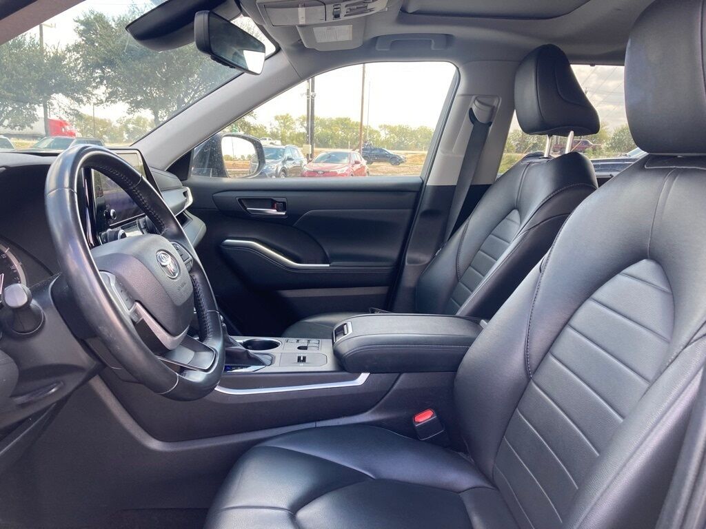 2024 Toyota Highlander LE San Antonio TX